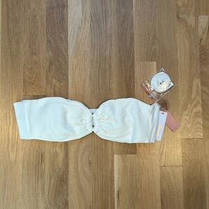 Polyq brand women’s bikini top. Size D. White